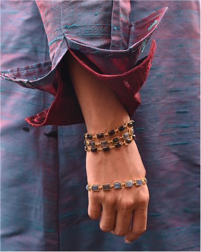 Amorphous - Christine Bekaert